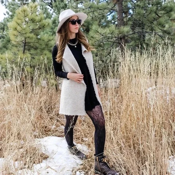 Beige felt hat - Picture 3 of 13